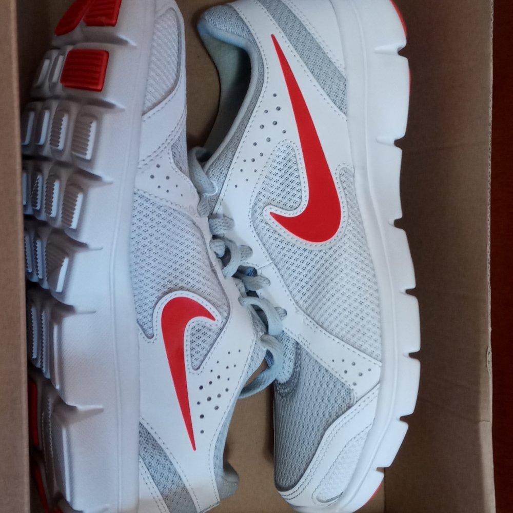 Nike Flex Experience RN 2 WMNS 7.5